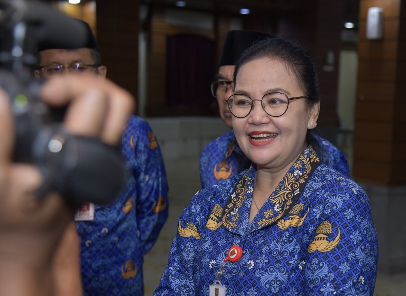 agustina walikota