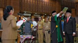 Wali Kota Agustina Resmi Lantik Handi Priyanto Sebagai Sekda Kota Semarang 6 Wali Kota Semarang, Agustina Wilujeng resmi melantik Handi Priyanto sebagai Sekretaris Daerah Kota Semarang, Senin (18/5).