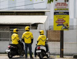 Maxim Indonesia dan Dinas Perhubungan Kota Semarang Perkuat Pengawasan Parkir melalui Pemasangan 163 Papan Informasi Tarif